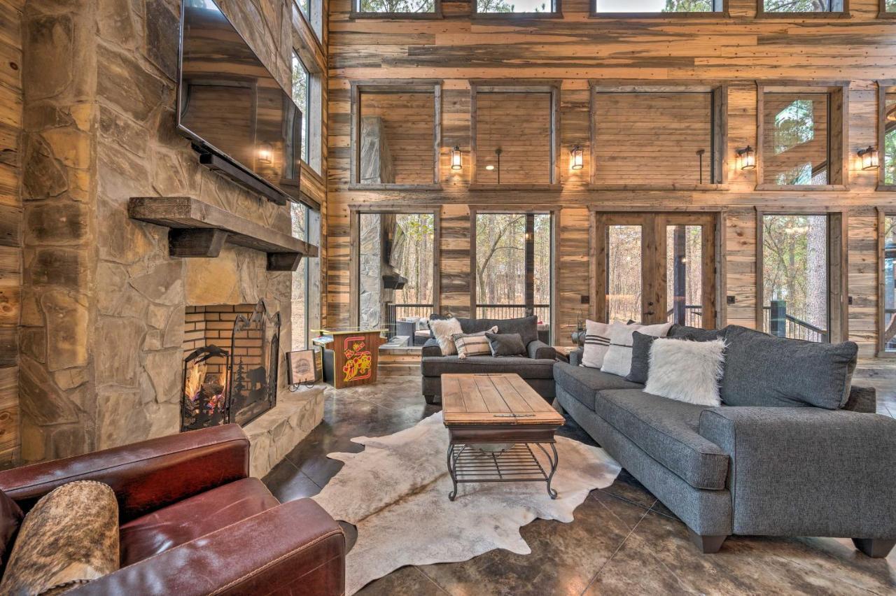 Luxury Cabin In The Woods With Hot Tub And Yard Games! Broken Bow Exterior photo